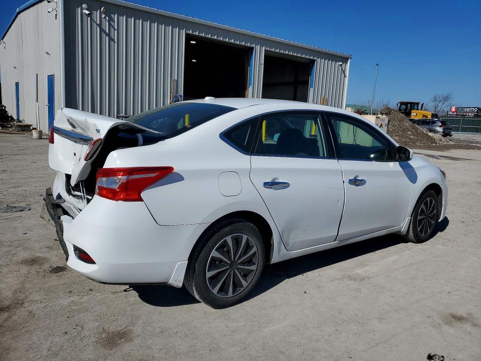 Photo 3 from auction – 2017 NISSAN SENTRA with VIN 3N1AB7AP2HY299532