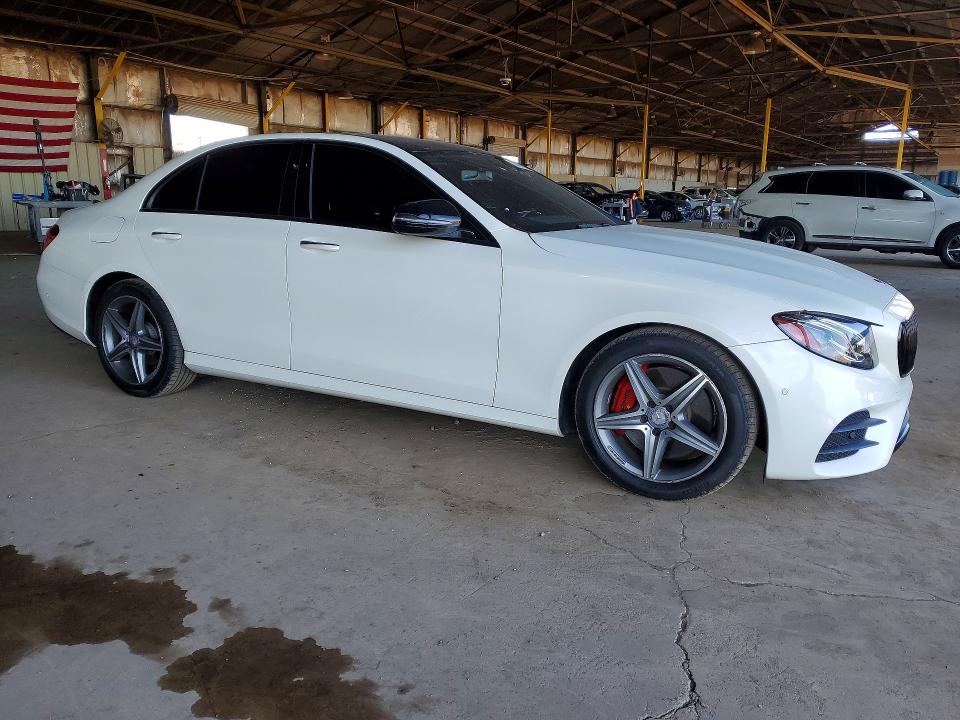 Photo 4 from auction – 2017 MERCEDES-BENZ E with VIN WDDZF4JB5HA082915