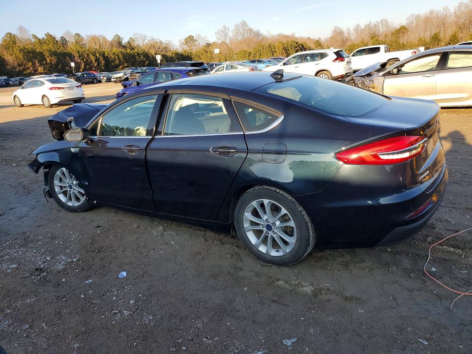 Photo 2 from auction – 2020 FORD FUSION with VIN 3FA6P0HDXLR250627