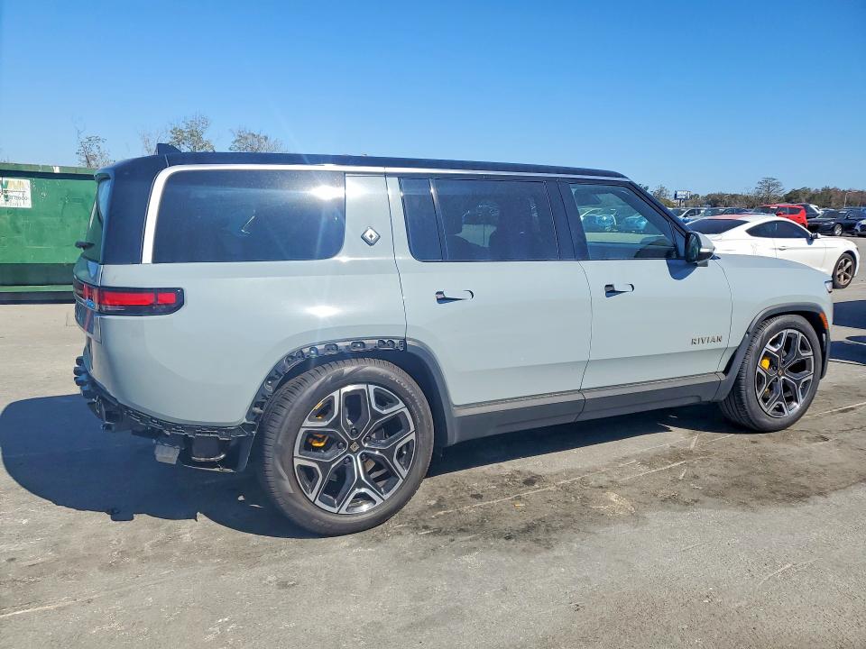 صورة رقم 3 من المزاد - 2024 RIVIAN R1S مع VIN 7PDSGABA7RN032856