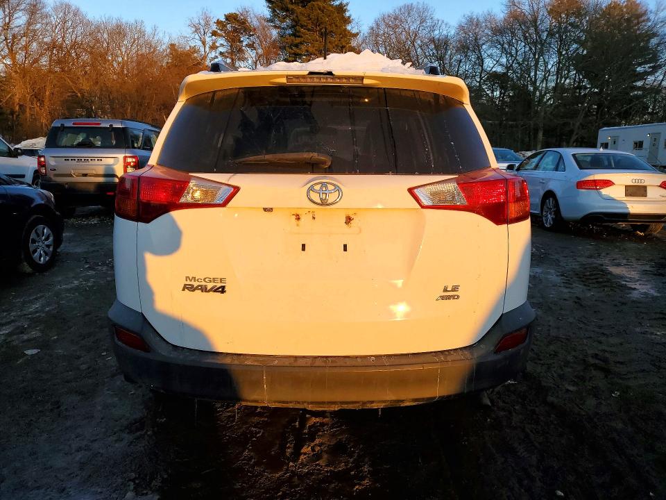 Photo 6 from auction – 2013 TOYOTA RAV4 with VIN JTMBFREVXD5017185