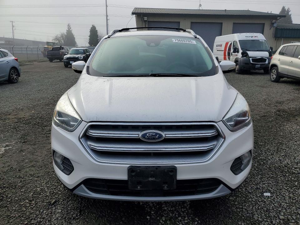 Photo 5 from auction – 2017 FORD ESCAPE TIT with VIN 1FMCU9J95HUA61993