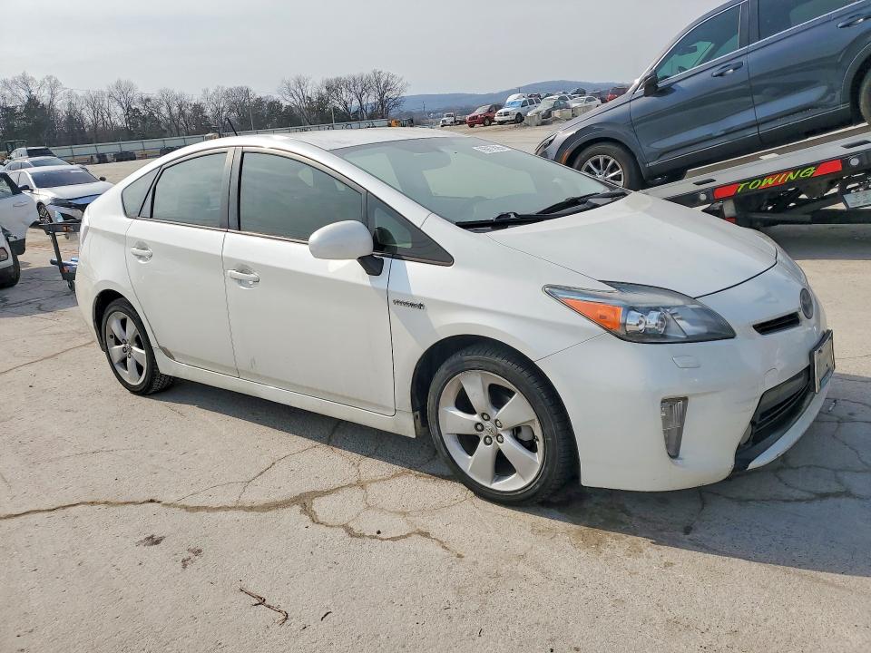 Photo 4 from auction – 2013 TOYOTA PRIUS with VIN JTDKN3DU8D5628583