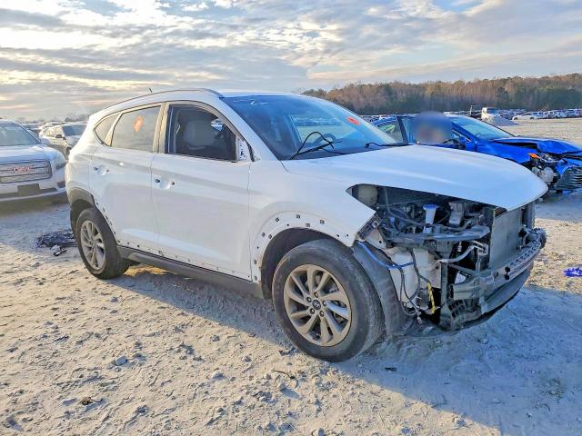 Photo 4 from auction – 2016 HYUNDAI TUCSON with VIN KM8J33A47GU089188