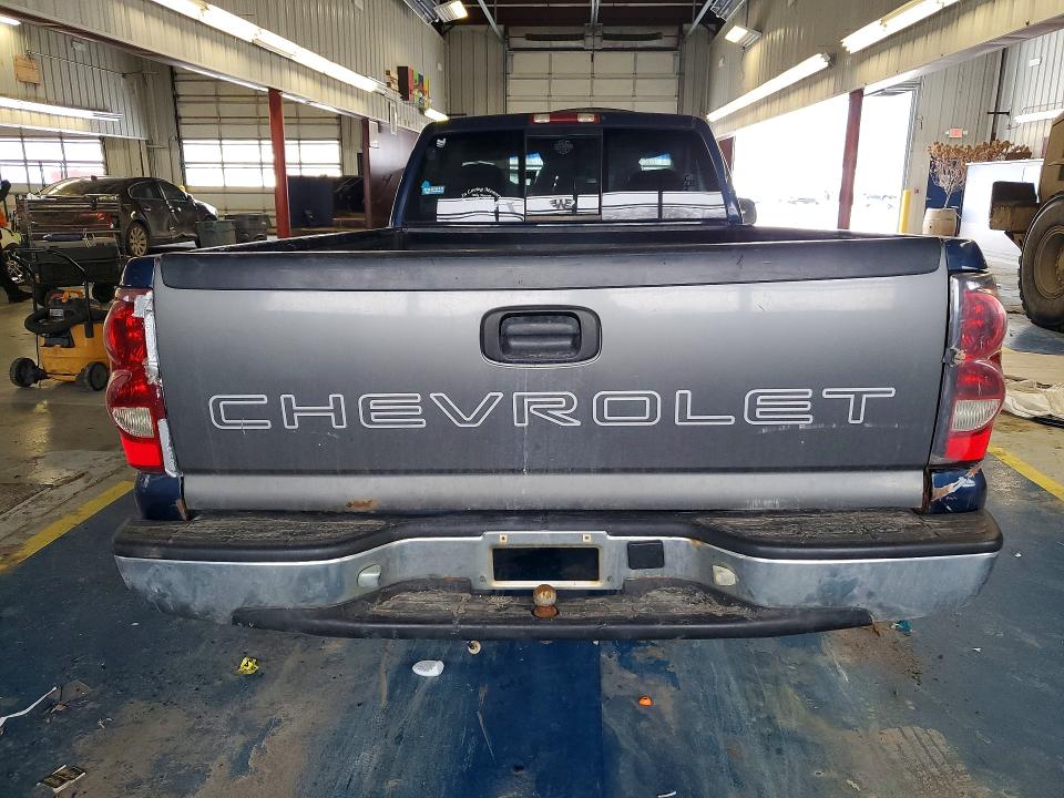 Photo 6 from auction – 2000 CHEVROLET SILVERADO with VIN 1GCEC14T8YE246073