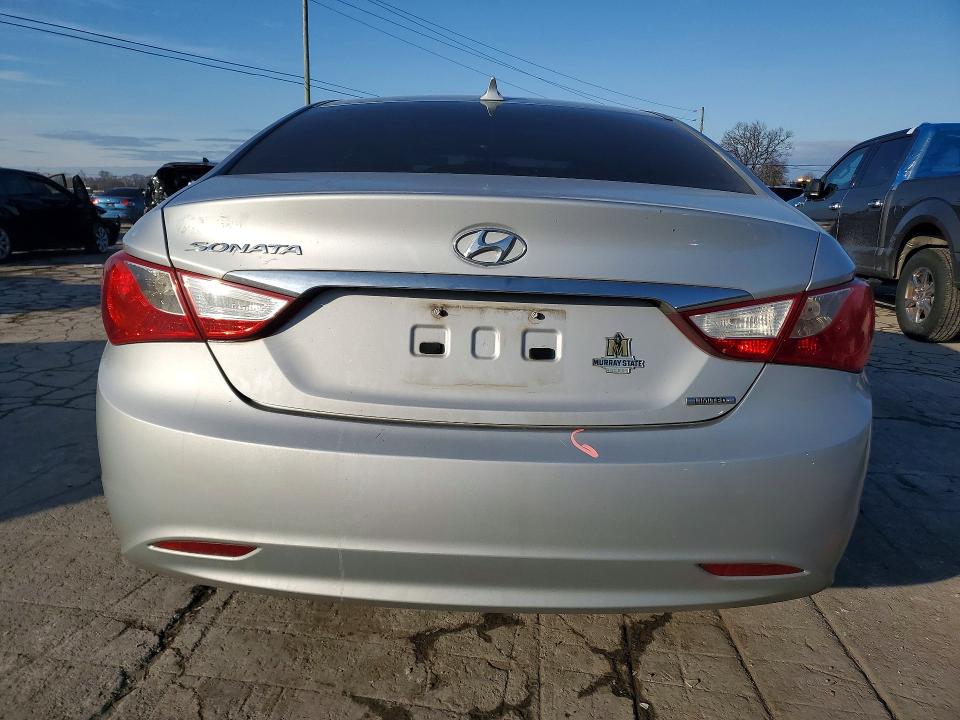 Photo 6 from auction – 2011 HYUNDAI SONATA with VIN 5NPEC4AC7BH008423