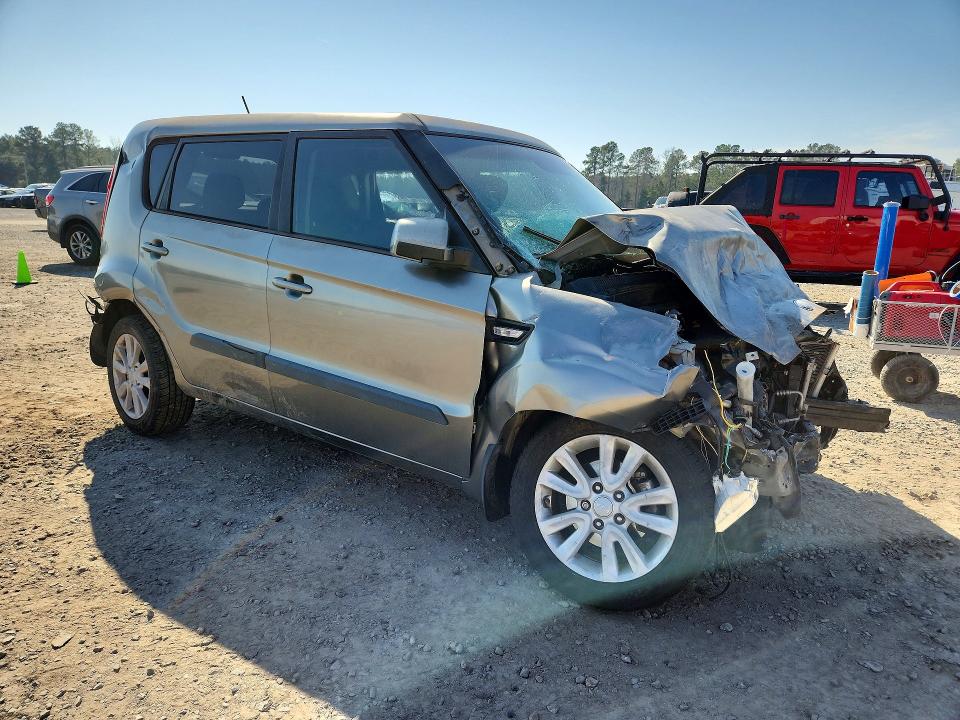 Photo 4 from auction – 2013 KIA SOUL with VIN KNDJT2A51D7527947