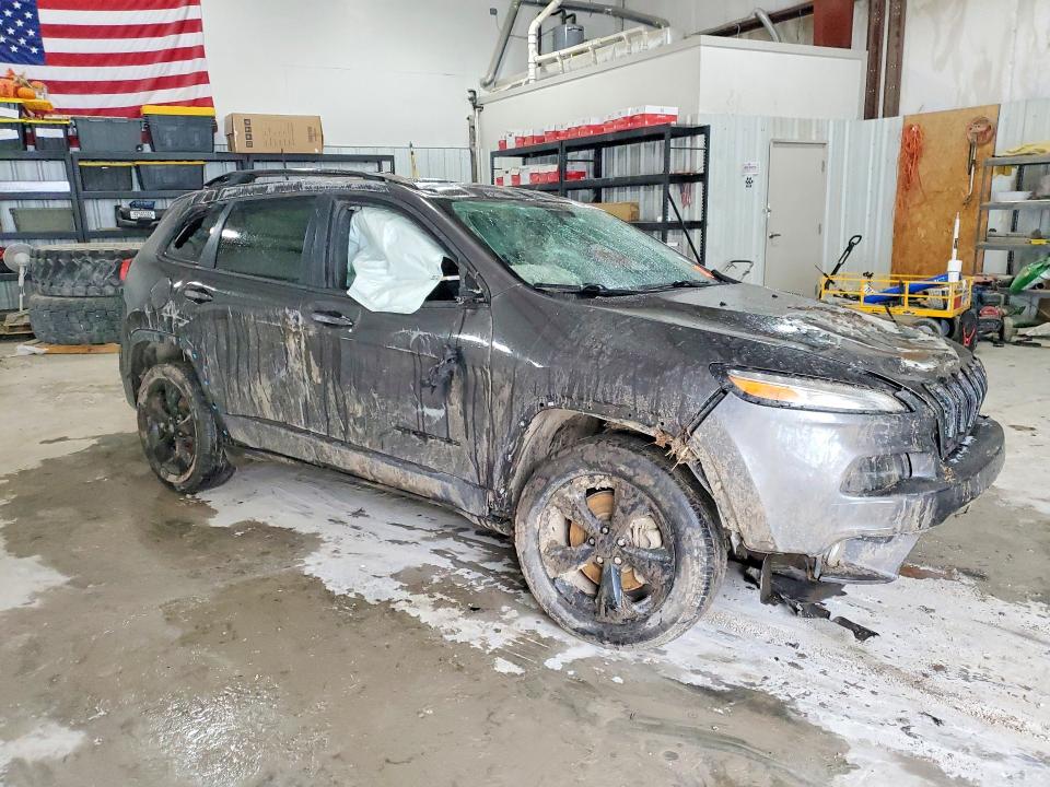 Photo 4 from auction – 2018 JEEP CHEROKEE with VIN 1C4PJMCB4JD532698