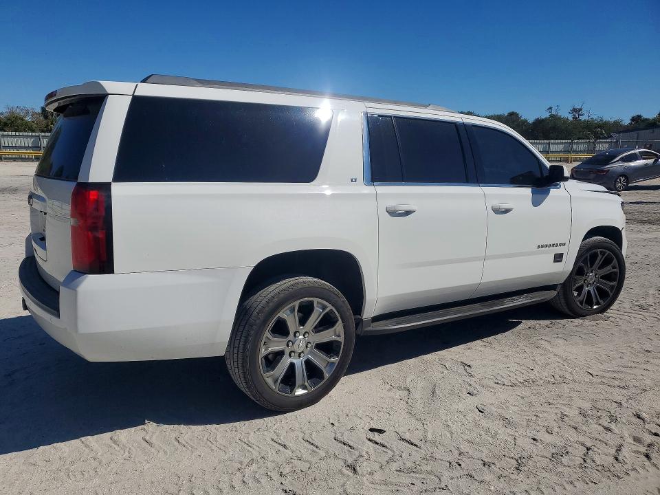 Photo 3 from auction – 2017 CHEVROLET SUBURBAN with VIN 1GNSCHKC5HR344671
