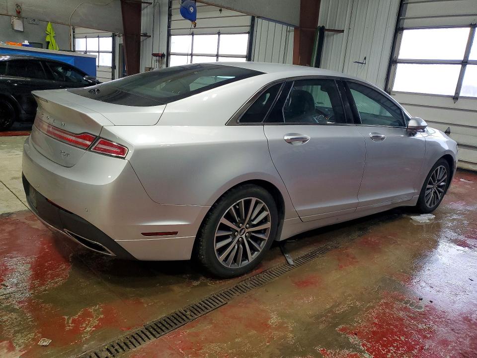Photo 3 from auction – 2019 LINCOLN MKZ with VIN 3LN6L5C9XKR628932