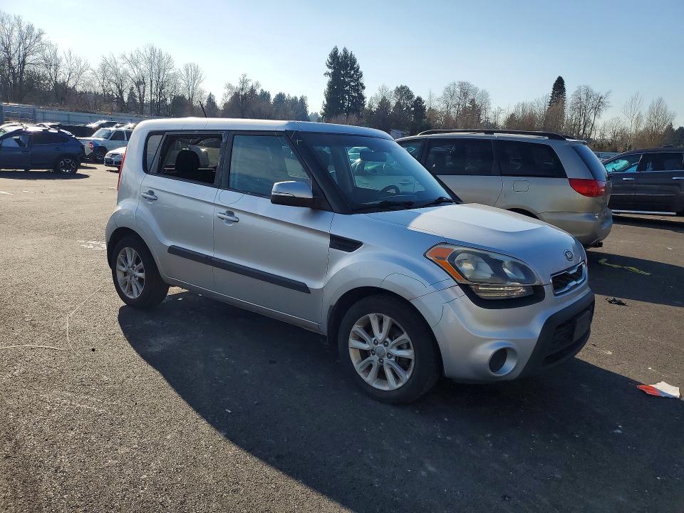 Photo 4 from auction – 2012 KIA SOUL with VIN KNDJT2A6XC7382835
