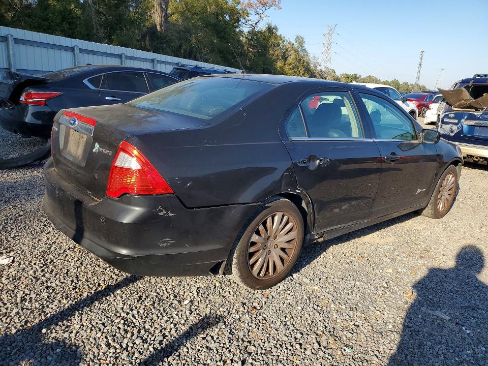 Photo 3 from auction – 2011 FORD FUSION HYB with VIN 3FADP0L31BR250410
