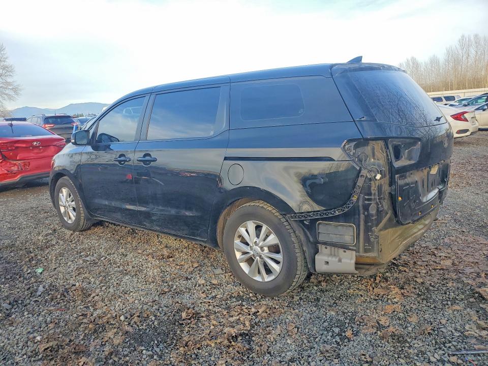 Photo 2 from auction – 2015 KIA SEDONA L with VIN KNDMA5C10F6037958