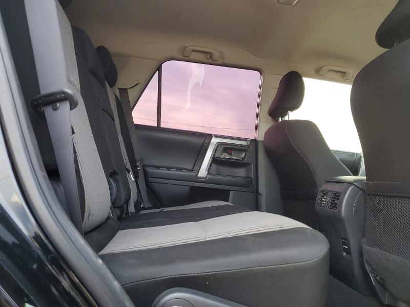 Photo 11 from auction – 2019 TOYOTA 4RUNNER SR with VIN JTEZU5JR2K5192299