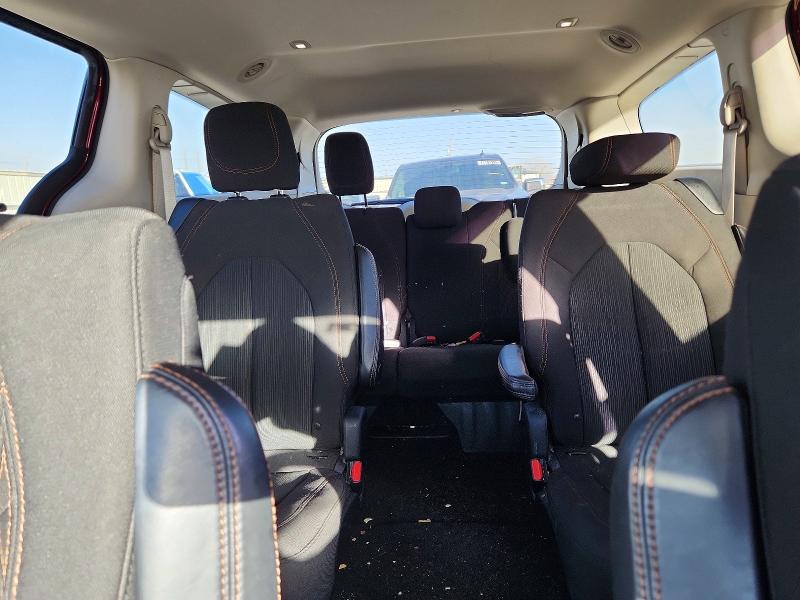 Photo 10 from auction – 2017 CHRYSLER PACIFICA T with VIN 2C4RC1DGXHR509106