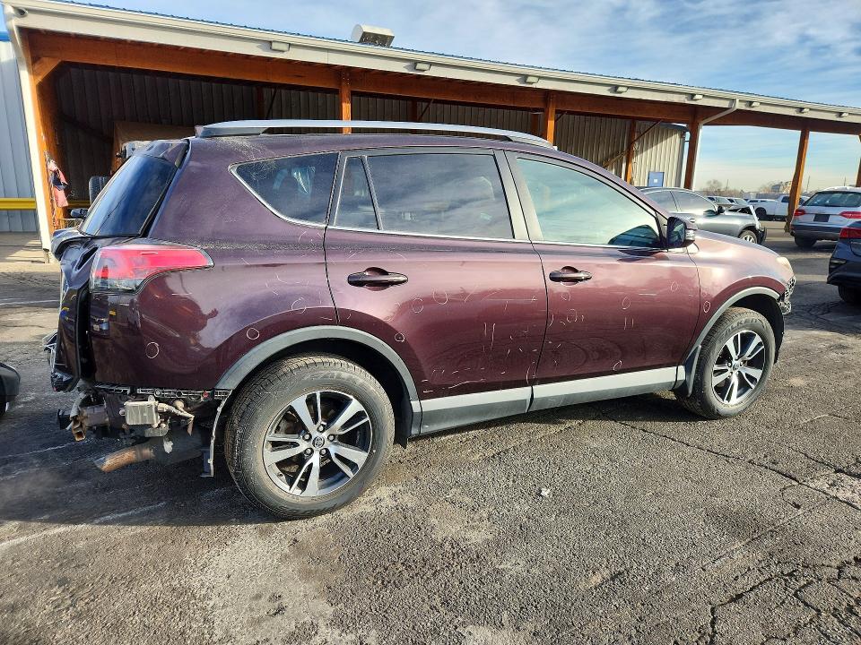 Photo 3 from auction – 2017 TOYOTA RAV4 XLE with VIN 2T3RFREV3HW685410