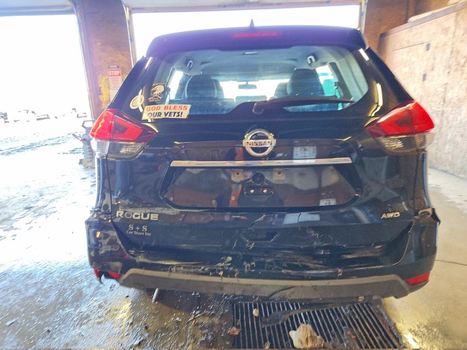 Photo 6 from auction – 2017 NISSAN ROGUE with VIN KNMAT2MV0HP566711
