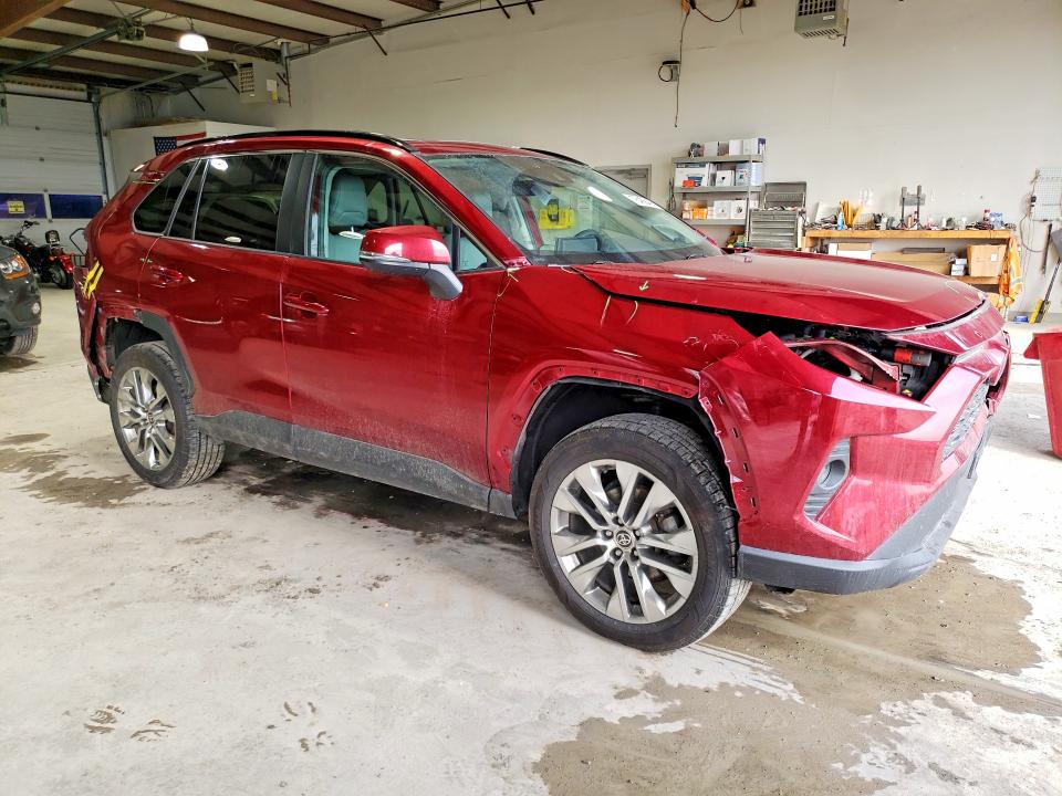 Photo 4 from auction – 2021 TOYOTA RAV4 XLE P with VIN 2T3A1RFV1MW179000