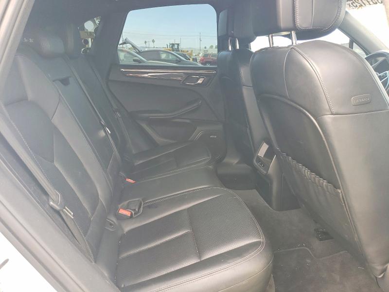 Photo 11 from auction – 2015 PORSCHE MACAN S with VIN WP1AB2A50FLB53052