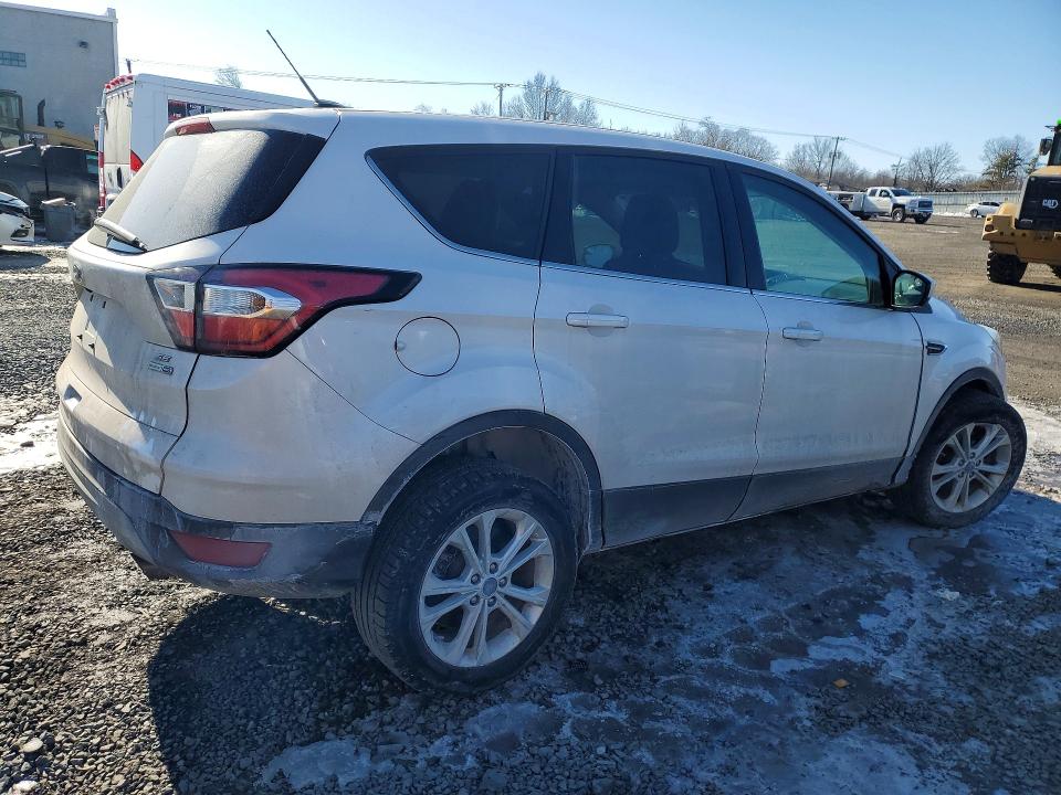 Photo 3 from auction – 2017 FORD ESCAPE with VIN 1FMCU9GDXHUE56585