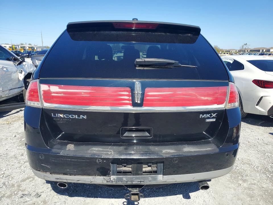 Photo 6 from auction – 2008 LINCOLN MKX with VIN 2LMDU88C18BJ09015