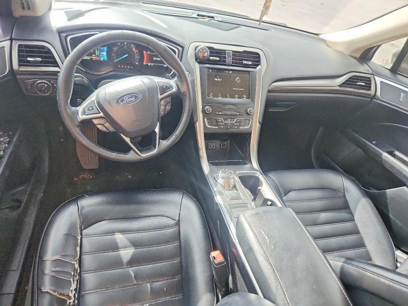 Photo 8 from auction – 2019 FORD FUSION with VIN 3FA6P0CD0KR109359