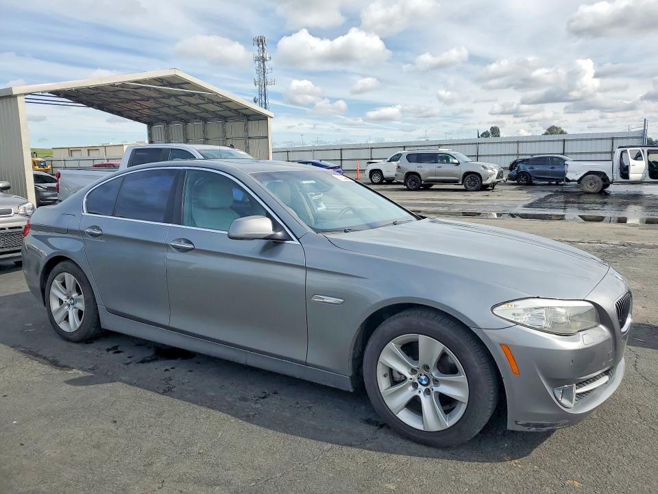 Photo 4 from auction – 2012 BMW 528 with VIN WBAXG5C57CDW24029