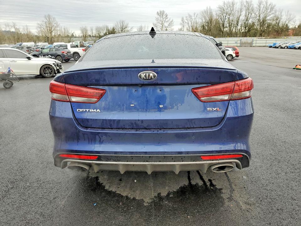 Photo 6 from auction – 2017 KIA OPTIMA with VIN 5XXGV4L27HG132008