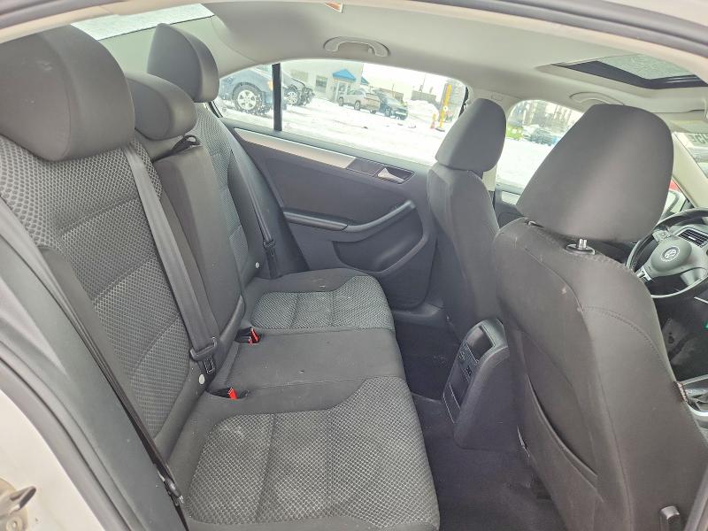 Photo 10 from auction – 2014 VOLKSWAGEN JETTA with VIN 3VWD07AJXEM388681
