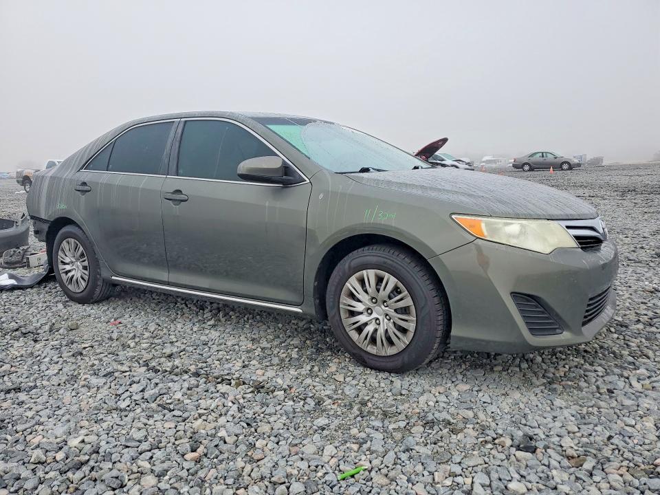 Photo 4 from auction – 2014 TOYOTA CAMRY with VIN 4T4BF1FK4ER389541