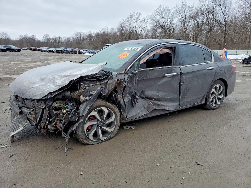 HONDA ACCORD 2016 with VIN 1HGCR3F83GA034246 - Photo from auction