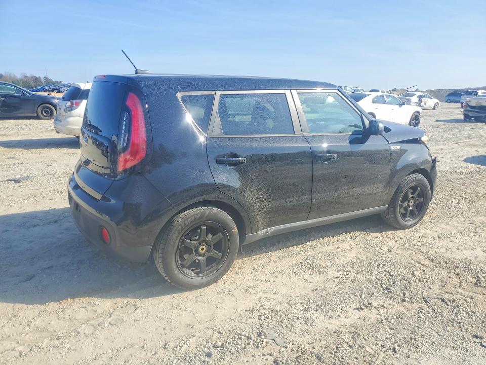 Photo 3 from auction – 2017 KIA SOUL with VIN KNDJN2A28H7412140