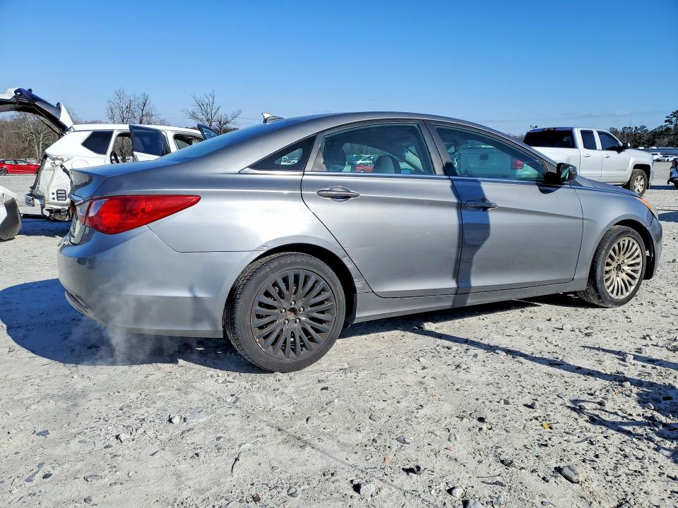 Photo 3 from auction – 2013 HYUNDAI SONATA with VIN 5NPEB4ACXDH648941