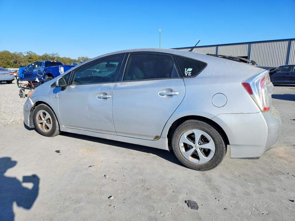 Photo 2 from auction – 2014 TOYOTA PRIUS with VIN JTDKN3DU1E1748699