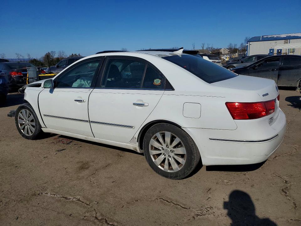 Photo 2 from auction – 2009 HYUNDAI SONATA with VIN 5NPEU46C39H475273
