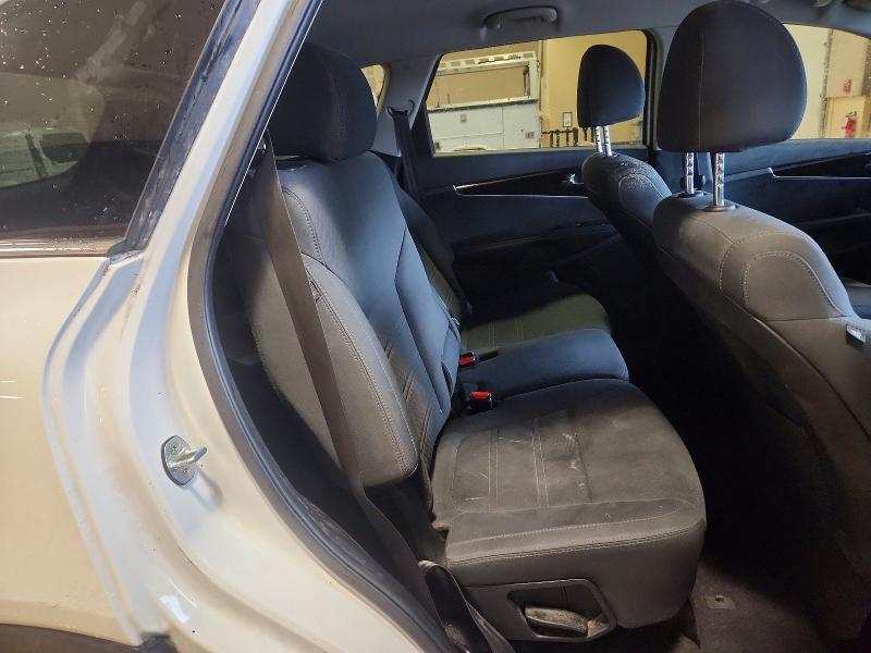 Photo 11 from auction – 2019 KIA SORENTO with VIN 5XYPG4A38KG521913