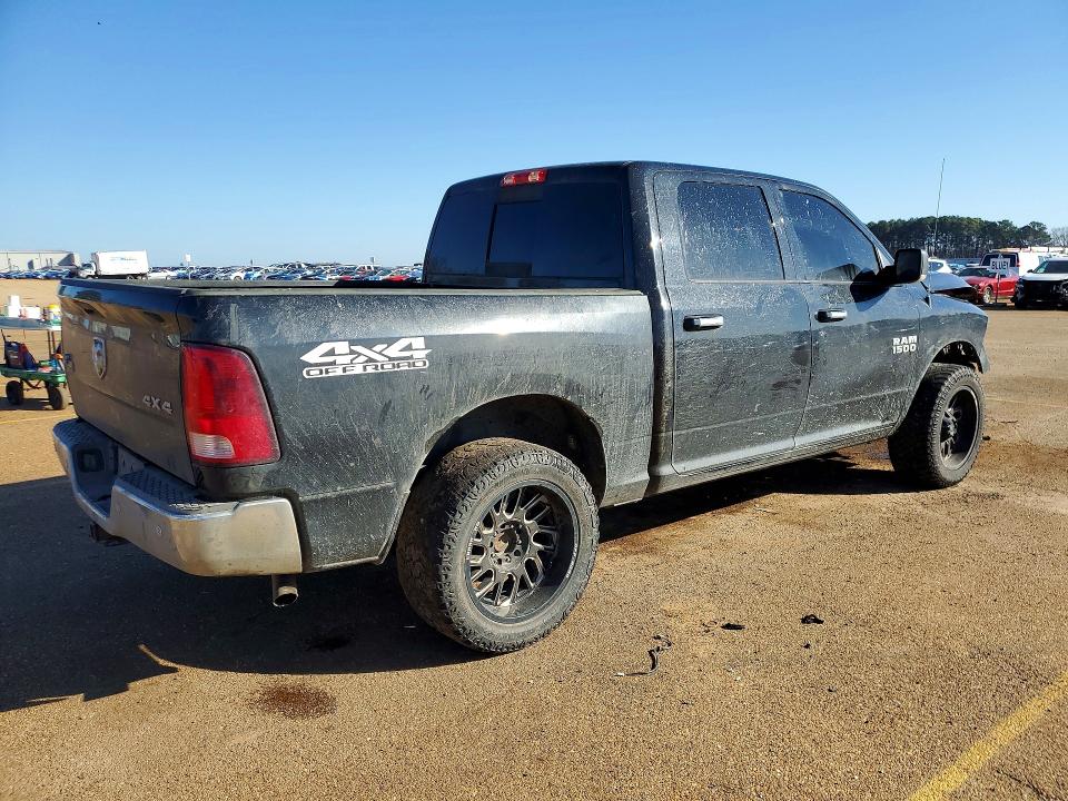 Photo 3 from auction – 2018 RAM 1500 with VIN 3C6RR7LG5JG227381