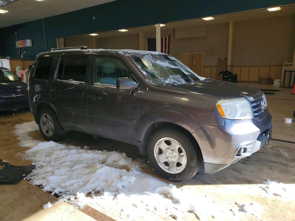 Photo 4 from auction – 2014 HONDA PILOT LX with VIN 5FNYF4H20EB007389