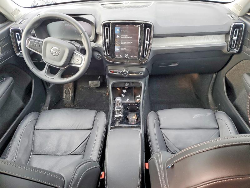 Photo 8 from auction – 2022 VOLVO XC40 with VIN YV4162UL9N2788546