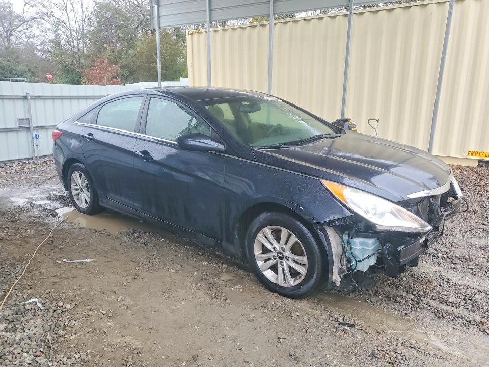 Photo 4 from auction – 2013 HYUNDAI SONATA GLS with VIN 5NPEB4AC7DH760239