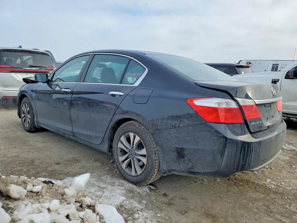 Photo 2 from auction – 2015 HONDA ACCORD with VIN 1HGCR2F39FA112705