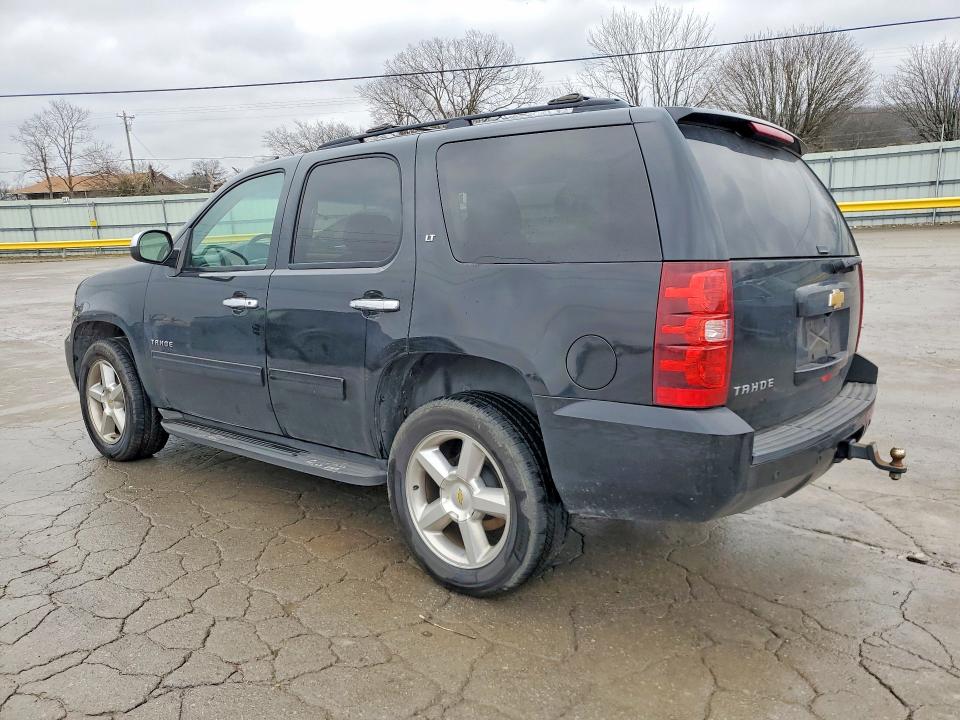 Photo 2 from auction – 2013 CHEVROLET TAHOE with VIN 1GNSCBE09DR132333