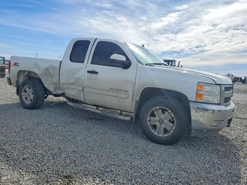Photo 4 from auction – 2013 CHEVROLET SILVERADO with VIN 1GCRKSE77DZ310991
