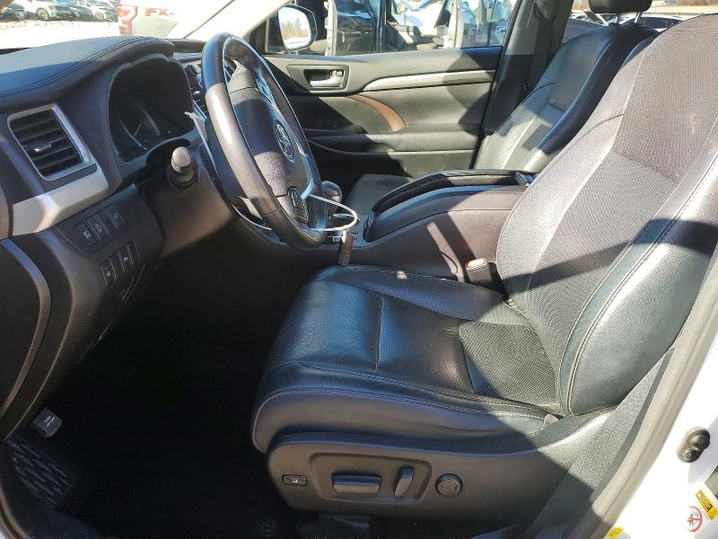 Photo 7 from auction – 2017 TOYOTA HIGHLANDER with VIN 5TDYZRFH7HS223994