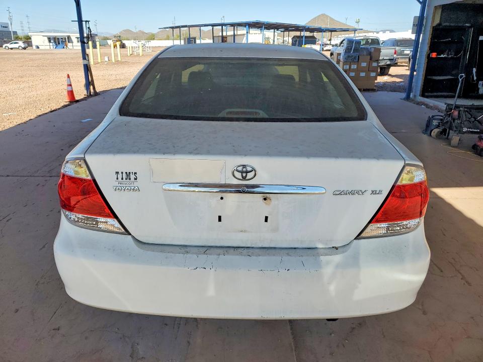 Photo 6 from auction – 2005 TOYOTA CAMRY LE with VIN 4T1BE30K15U012778