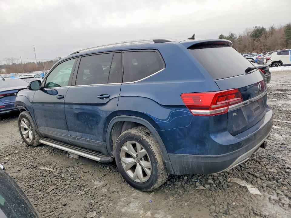 Photo 2 from auction – 2018 VOLKSWAGEN ATLAS with VIN 1V2LR2CA0JC555743