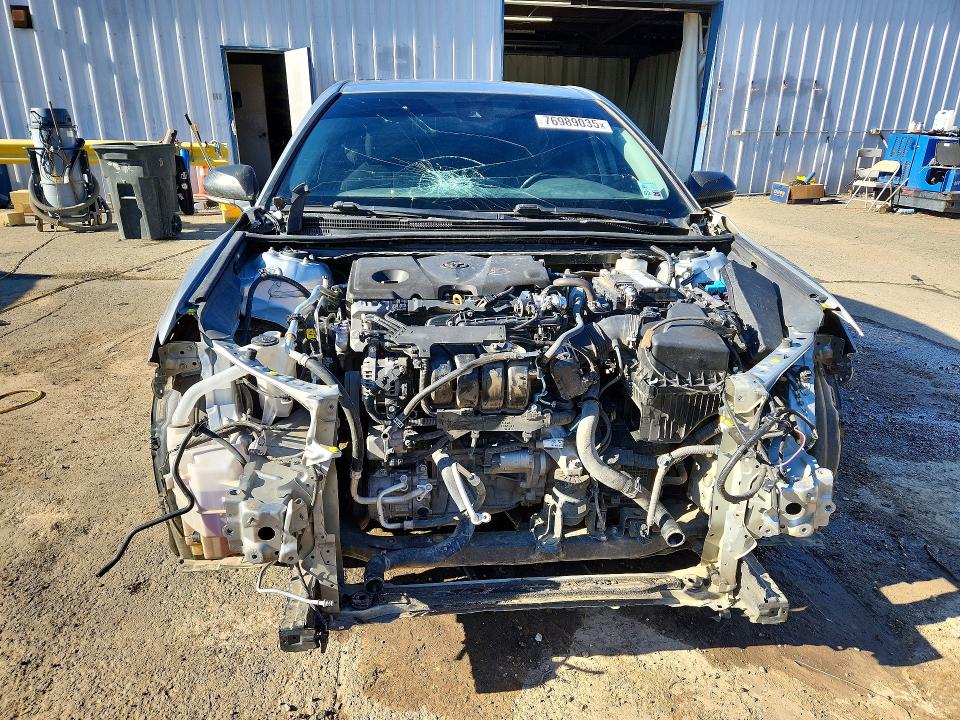 Photo 5 from auction – 2022 TOYOTA CAMRY with VIN 4T1F11AK6NU038874