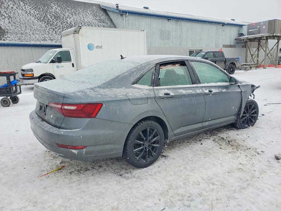Photo 3 from auction – 2020 VOLKSWAGEN JETTA with VIN 3VWCB7BUXLM023557