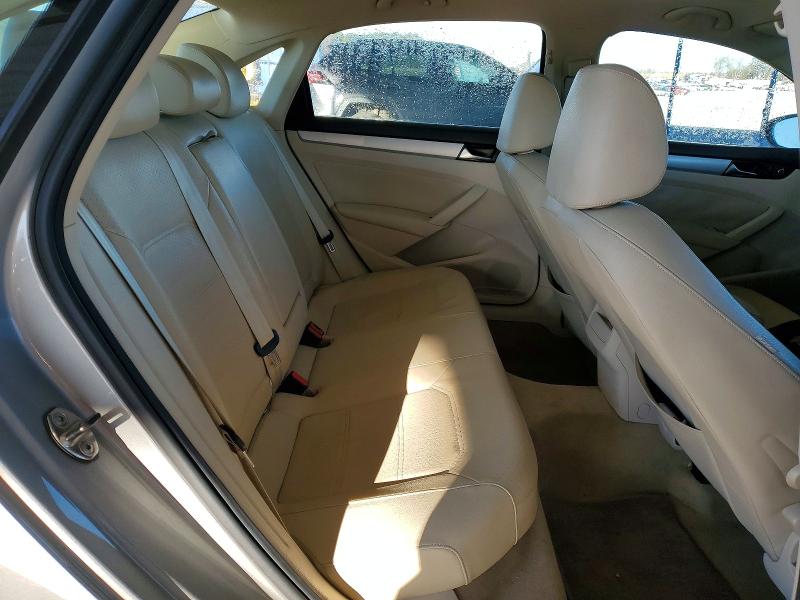 Photo 10 from auction – 2012 VOLKSWAGEN PASSAT SE with VIN 1VWBN7A36CC072946