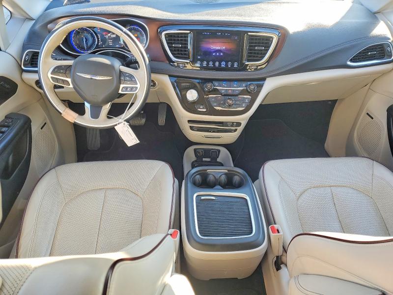 Photo 8 from auction – 2017 CHRYSLER PACIFICA with VIN 2C4RC1GG6HR659077